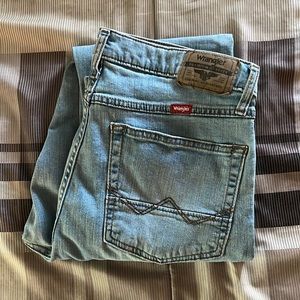 Wrangler slim straight jeans